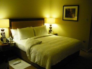 Фотография: Стандартный номер отеля St Pancras Renaissance London Hotel