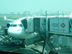 Фотография: Самолет Эмирейтс Аirbus 340 300 аэропорт Дубай.